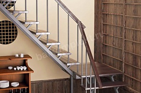 Недорогая лестница на второй этаж
